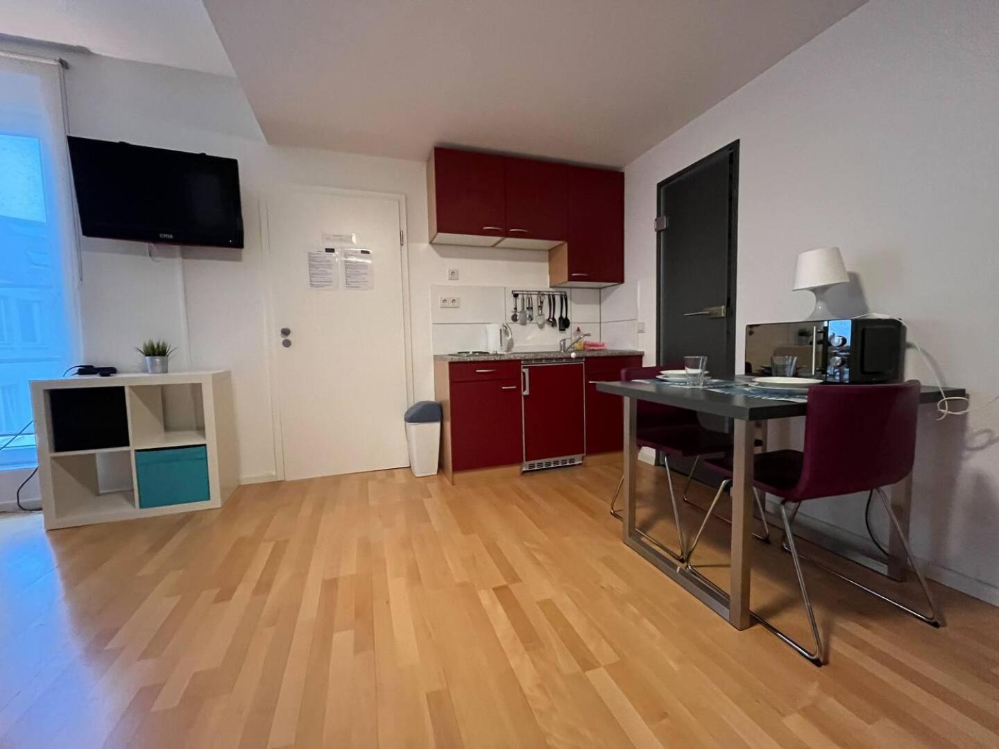 Simplex Apartments Am Ludwigsplatz คาร์ลสรูเฮอ ภายนอก รูปภาพ